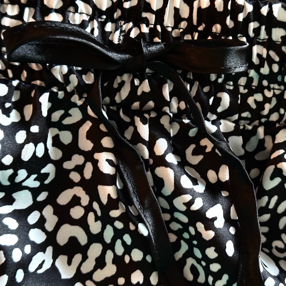 Tart 2 Pc Pajamas Set Long Sleeve & Pants Black & White Satin NEW WITH TAGS - Picture 5 of 10